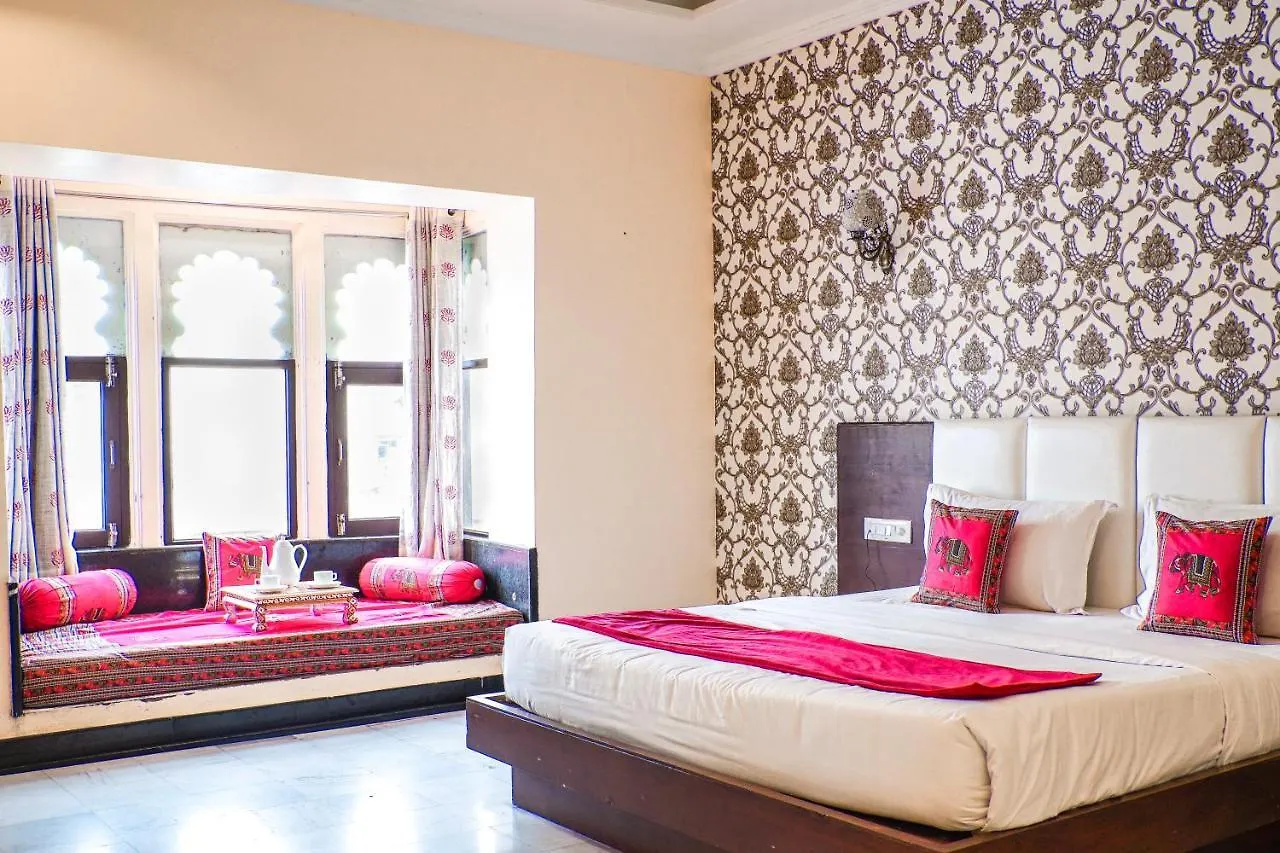 Hide-In Udaipur - A Lake View Boutique Hotel