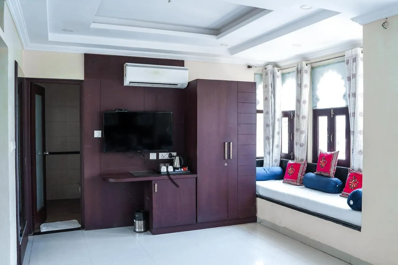 Hide-In Udaipur - A Lake View Boutique Hotel