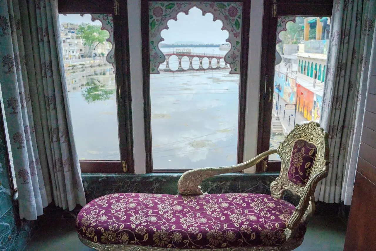Hide-In Udaipur - A Lake View Boutique Hotel